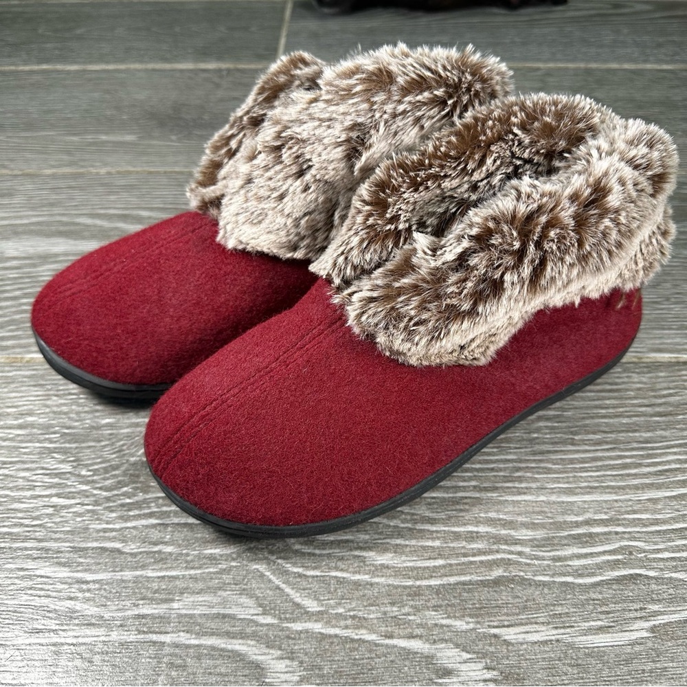 Ultra Ideas Women’s Bootie Slippers Memory Foam Maroon Faux Fur Size 8
